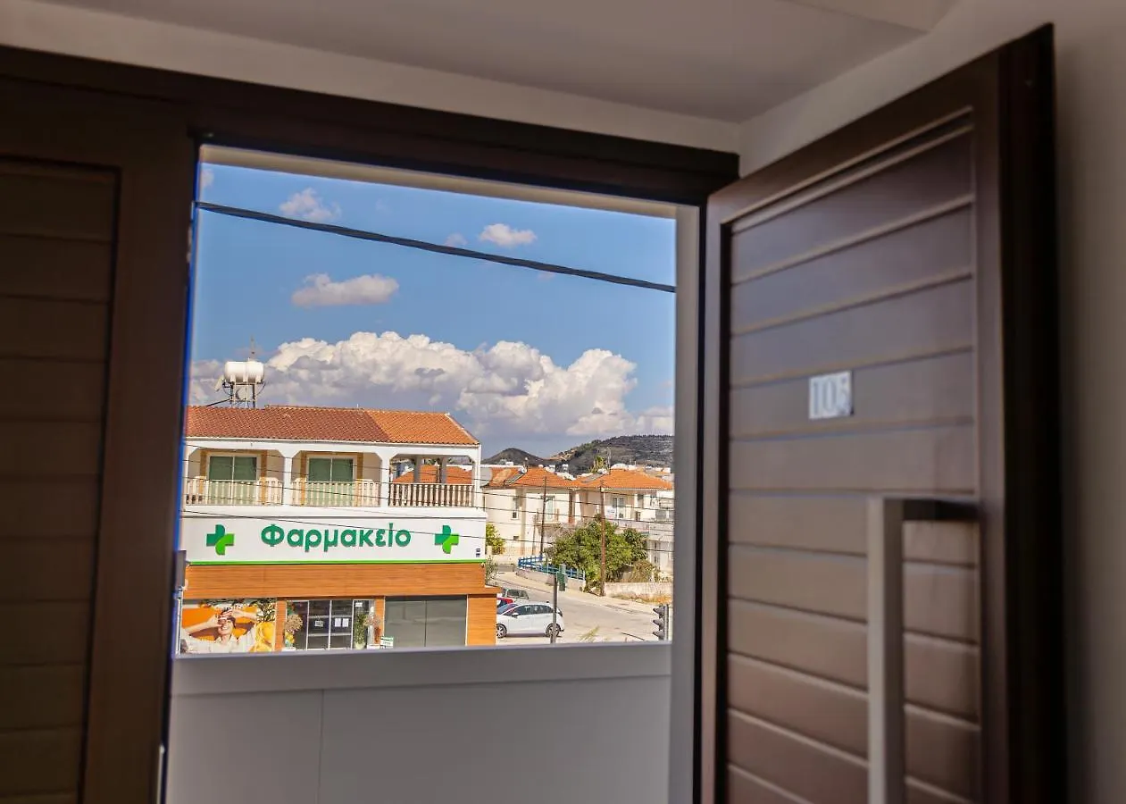 Larnaca Beachhouse 0*,  Cypr