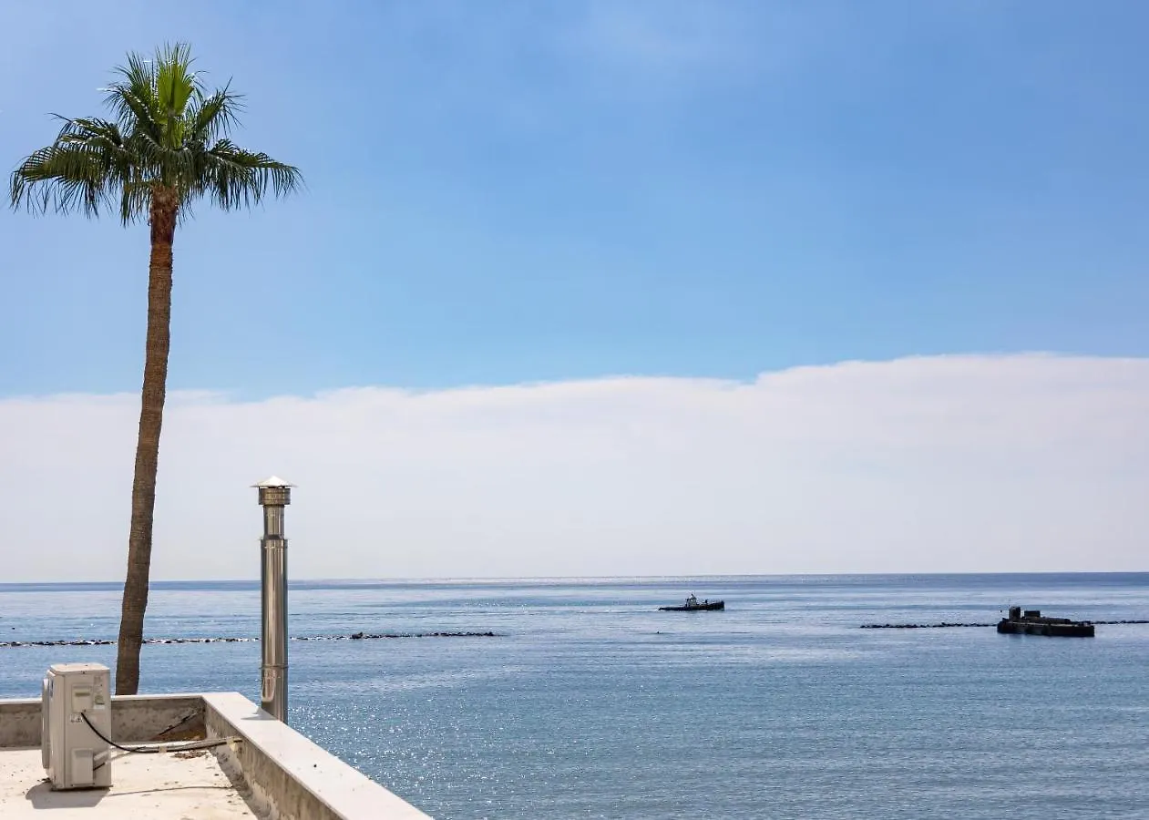 Larnaca Beachhouse Apartament