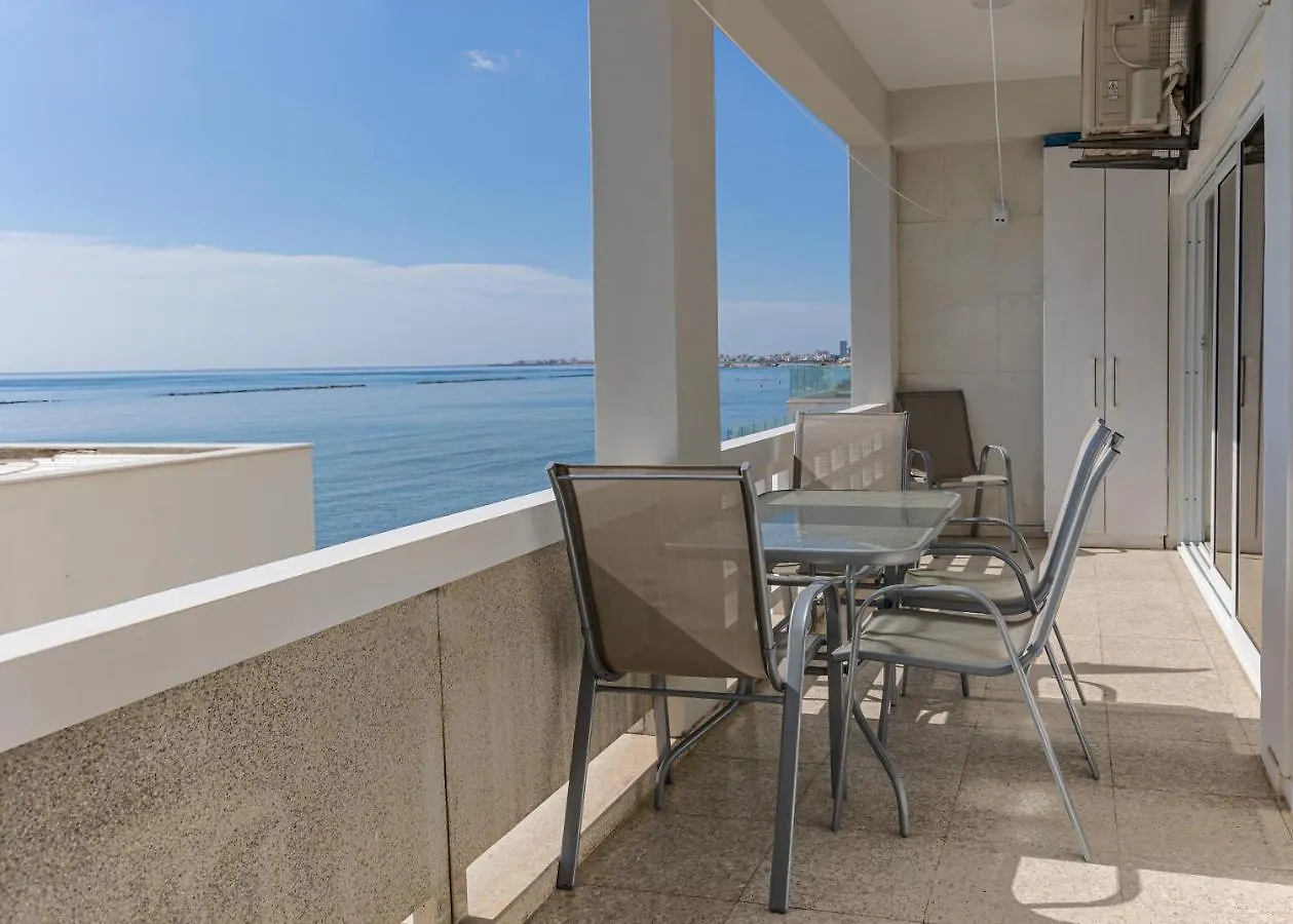 Apartment Larnaca Beachhouse Cyprus