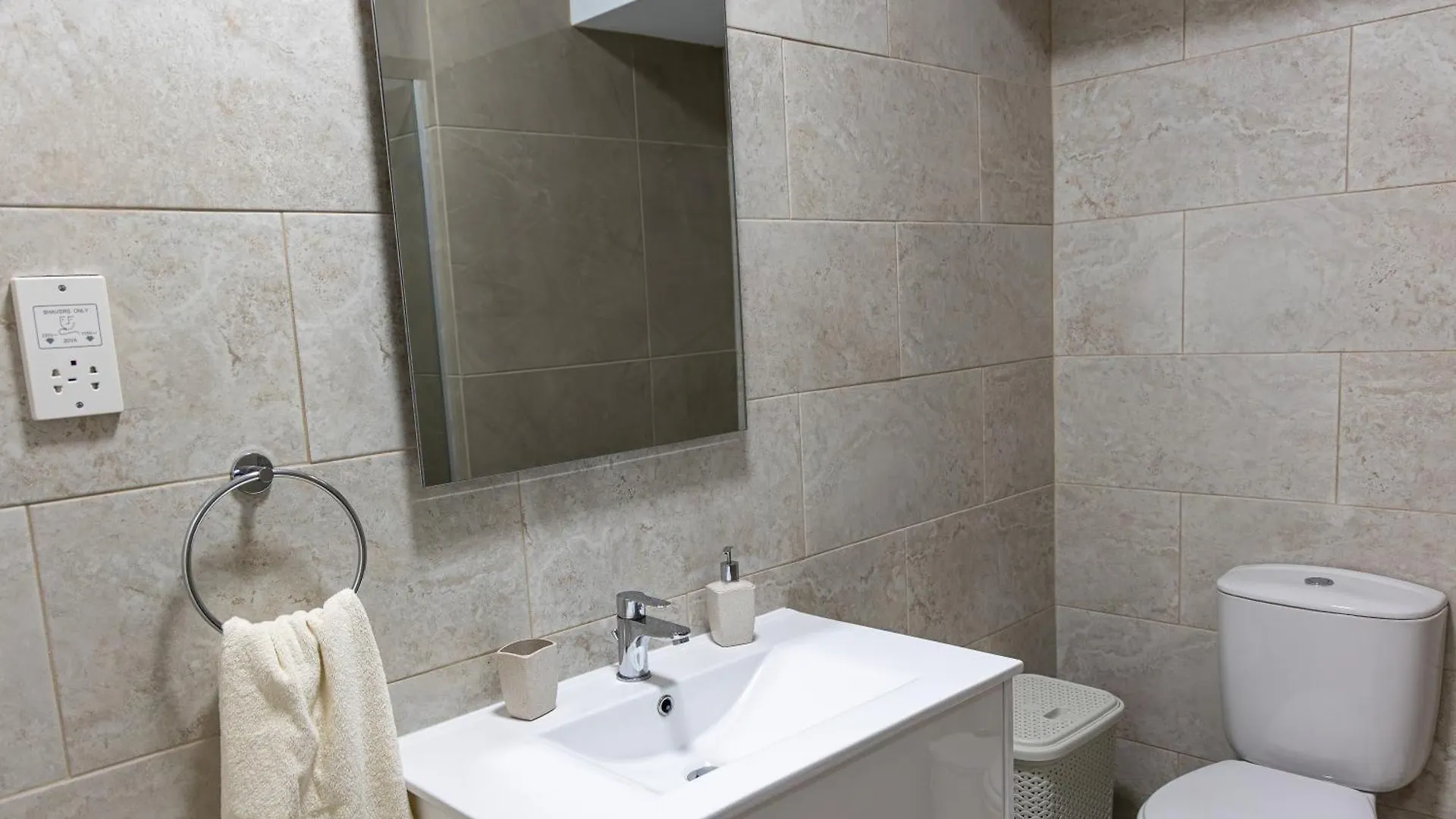 Apartment Larnaca Beachhouse